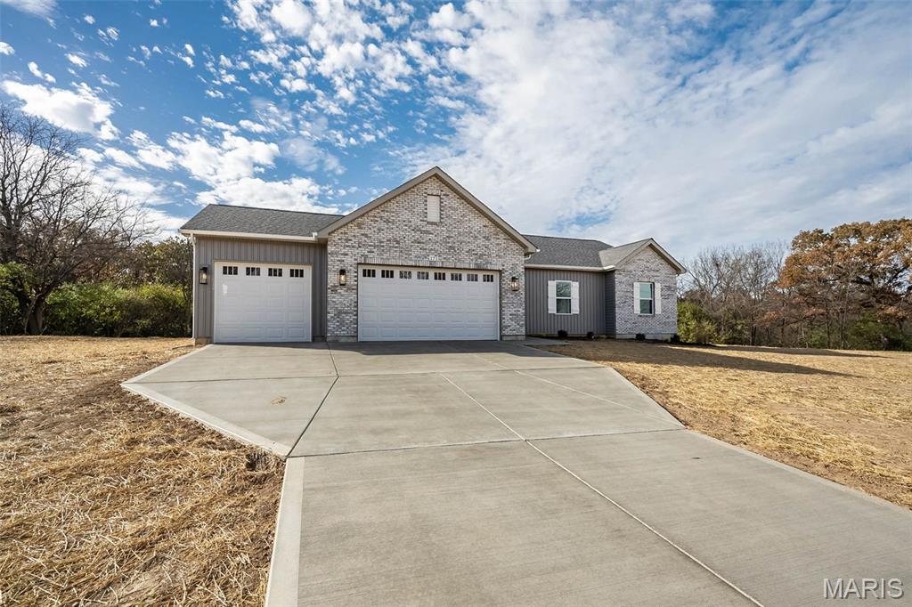 Troy, Missouri, 63379, United States, 3 Bedrooms Bedrooms, ,2 BathroomsBathrooms,Residential,For Sale,1993491