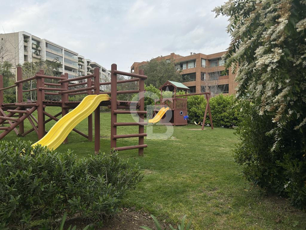 Vitacura, Chile, 4 Bedrooms Bedrooms, ,5 BathroomsBathrooms,Residential,For Sale,1998105