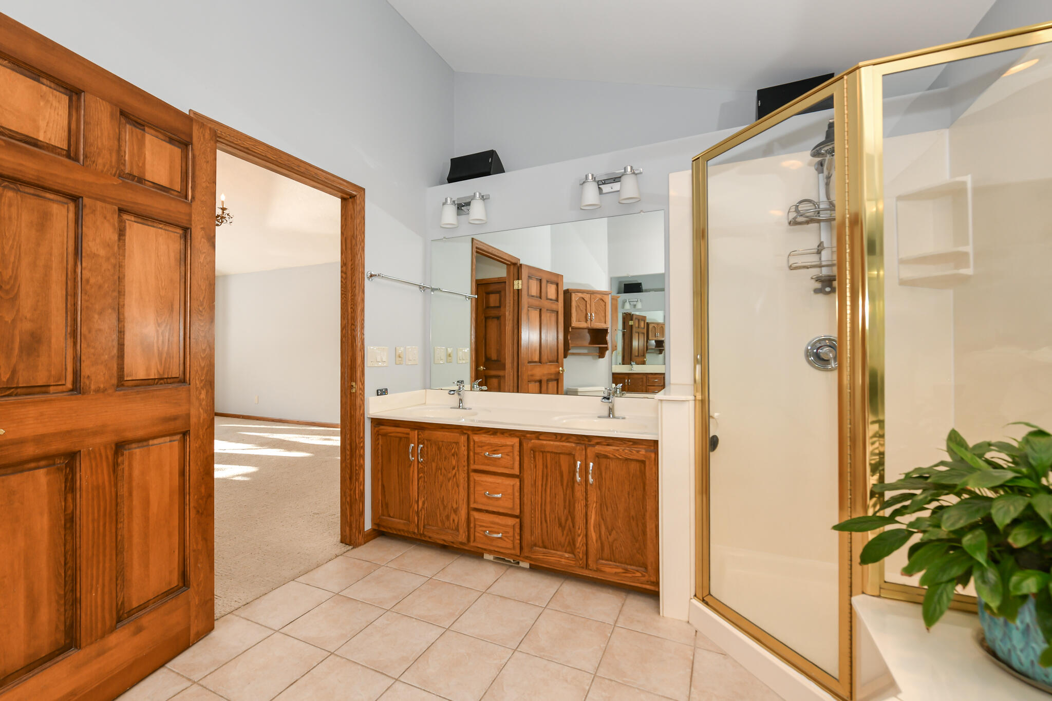 Mount Pleasant, Wisconsin, 53406, United States, 4 Bedrooms Bedrooms, ,3 BathroomsBathrooms,Residential,For Sale,1989473