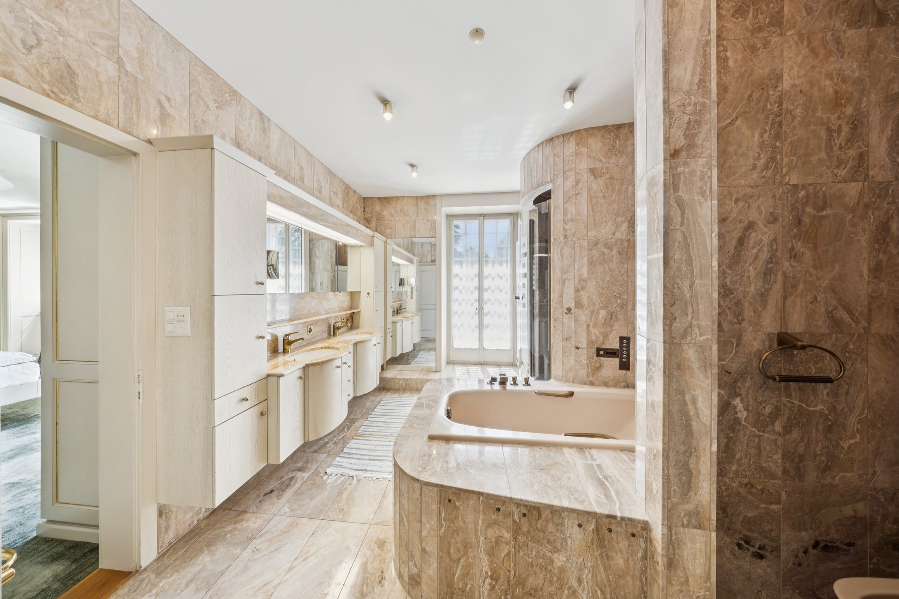  An exceptional residence located in the heart of Bern