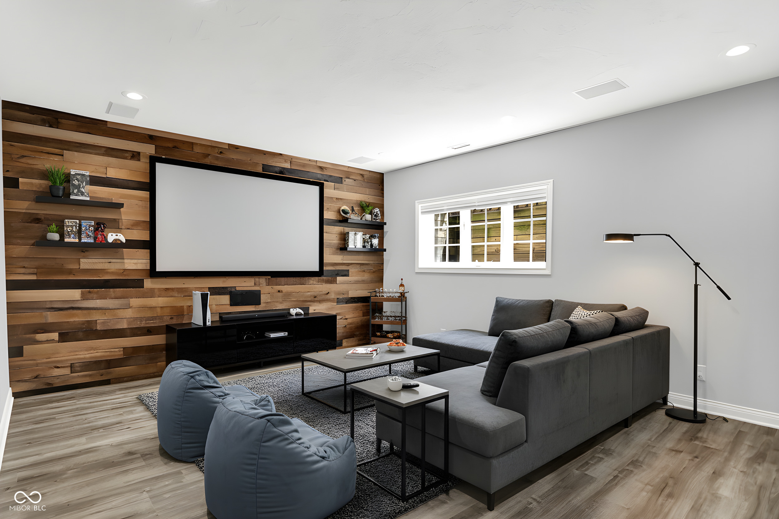 Carmel, Indiana, 46032, United States, 5 Bedrooms Bedrooms, ,5 BathroomsBathrooms,Residential,For Sale,2005635