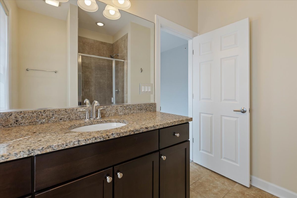 Evanston, Illinois, 60201, United States, 4 Bedrooms Bedrooms, ,3 BathroomsBathrooms,Residential,For Sale,1981115