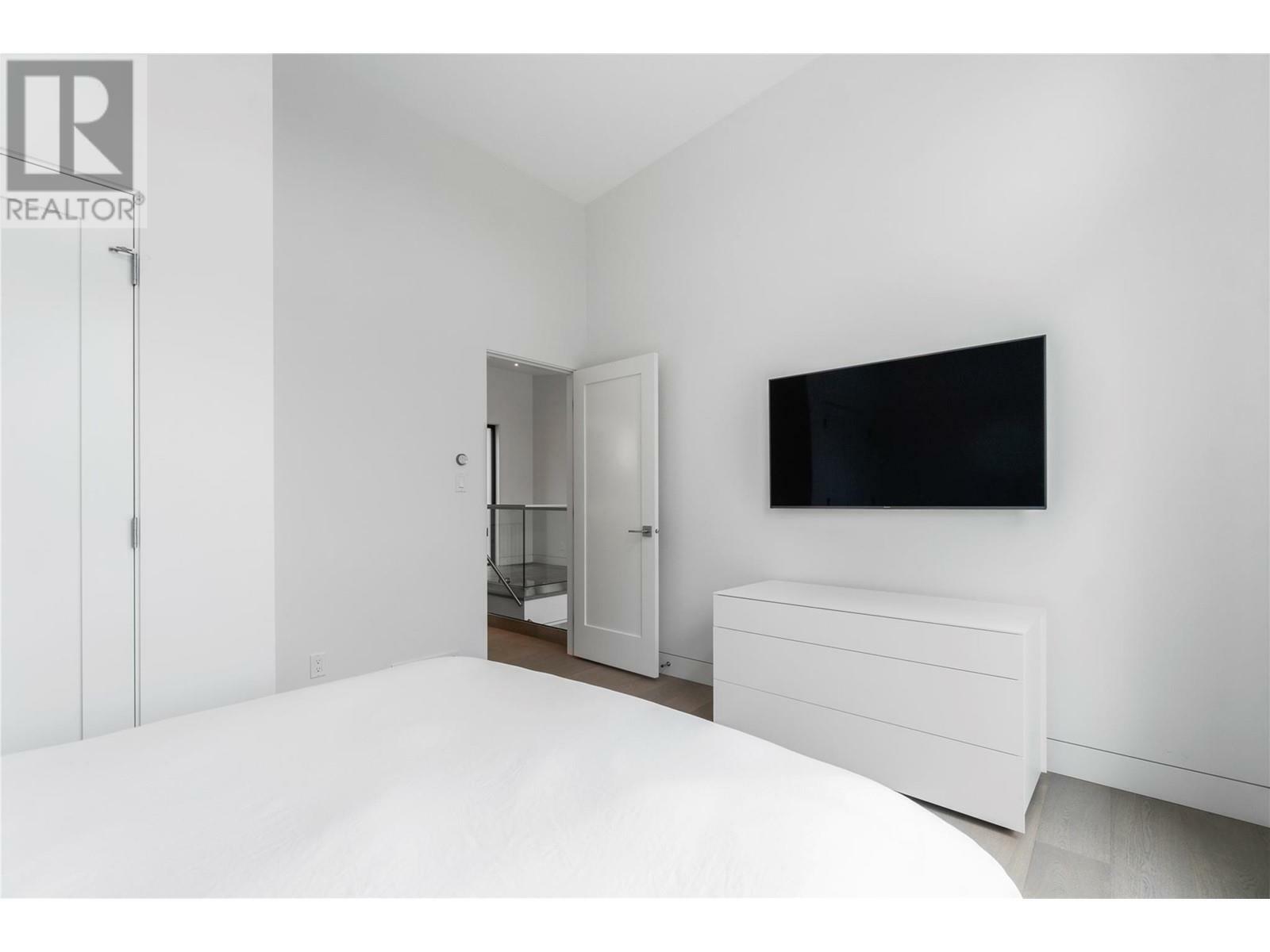ANGLEMONT, British Columbia, V0E 1M8, CA, 5 Bedrooms Bedrooms, ,3 BathroomsBathrooms,Residential,For Sale,1836909