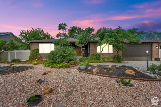 Sandy, Utah, 84092, United States, 4 Bedrooms Bedrooms, ,3 BathroomsBathrooms,Residential,For Sale,1938021