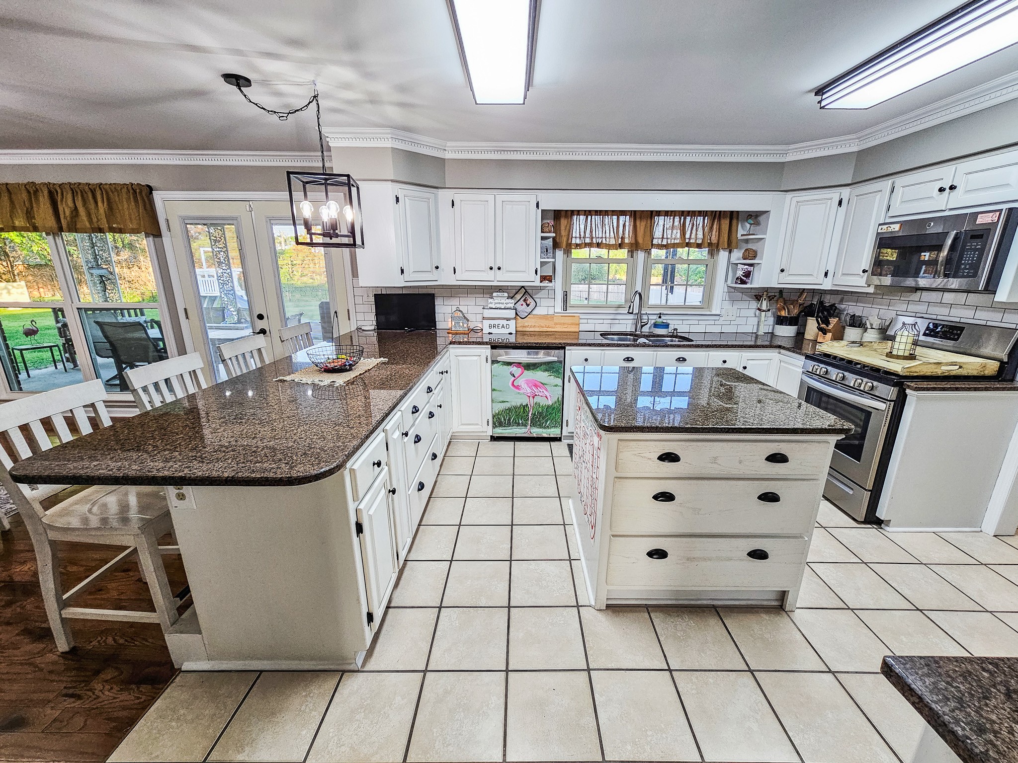 Tullahoma, Tennessee, 37388, United States, 3 Bedrooms Bedrooms, ,4 BathroomsBathrooms,Residential,For Sale,1794204
