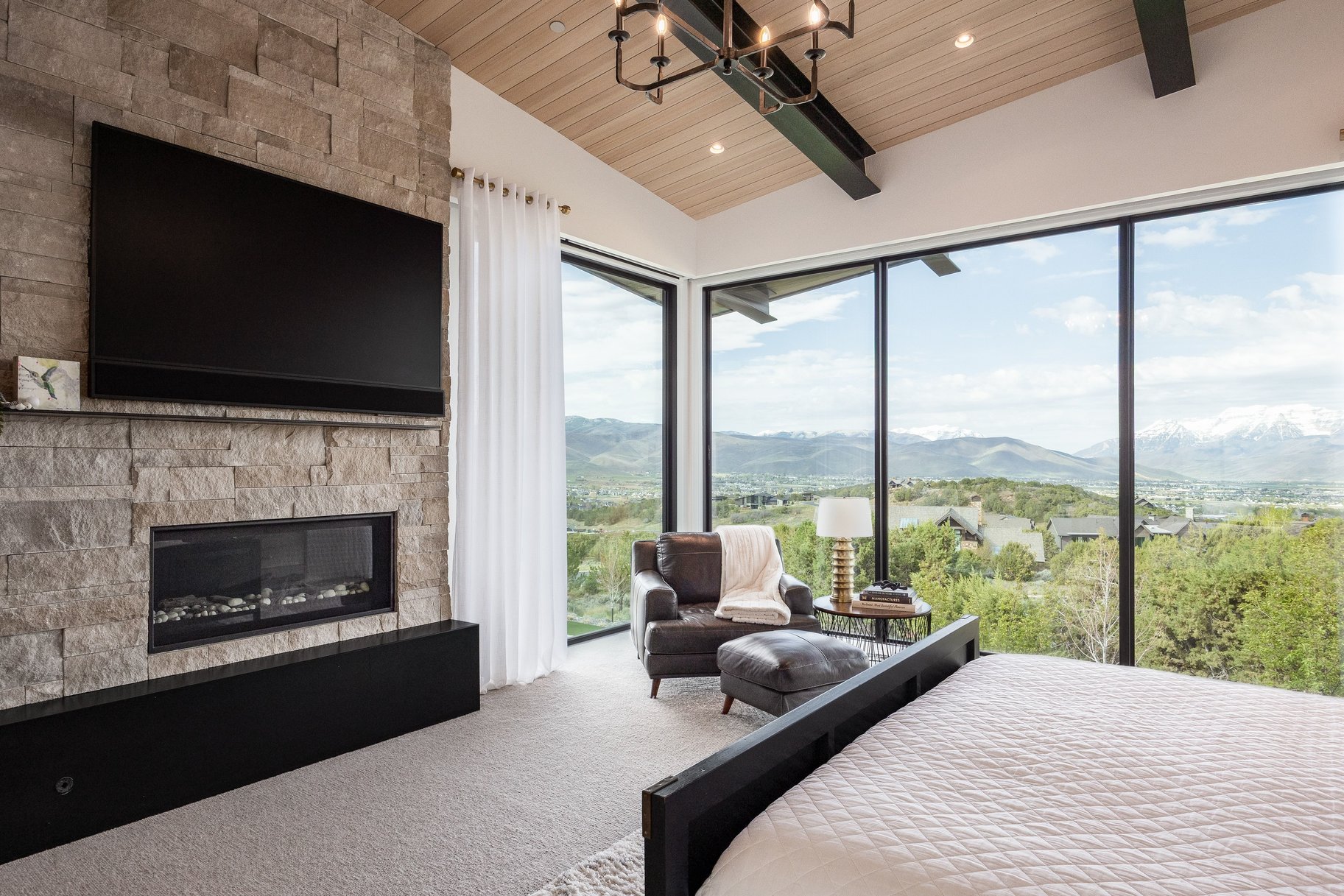  Luxury Lives Here  Architectural Masterpiece with Unmatched Privacy & Views - 物件實景