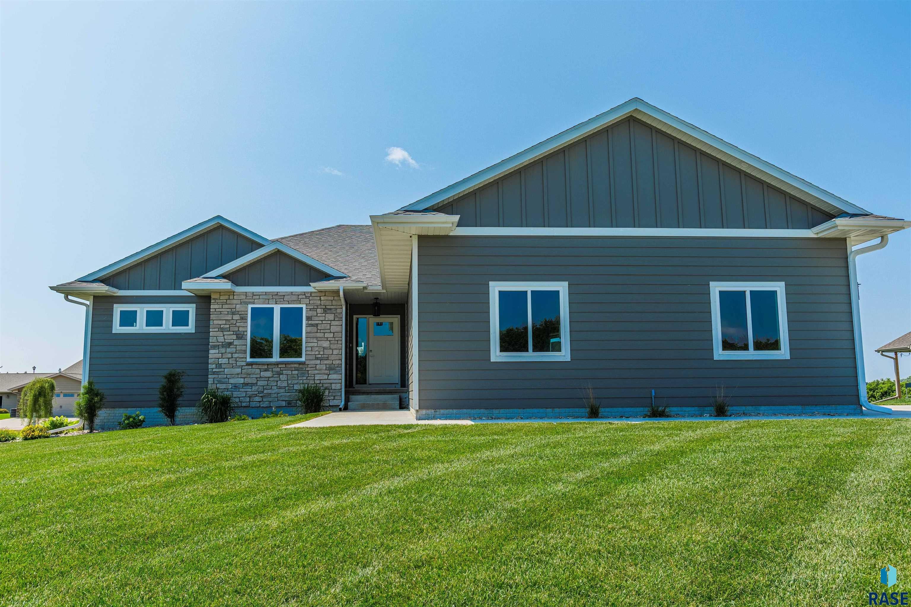 204 S 15th Ave, Rock Rapids, Iowa, 51246, United States, 5 Bedrooms Bedrooms, ,2 BathroomsBathrooms,Residential,For Sale,204 S 15th Ave,1614396