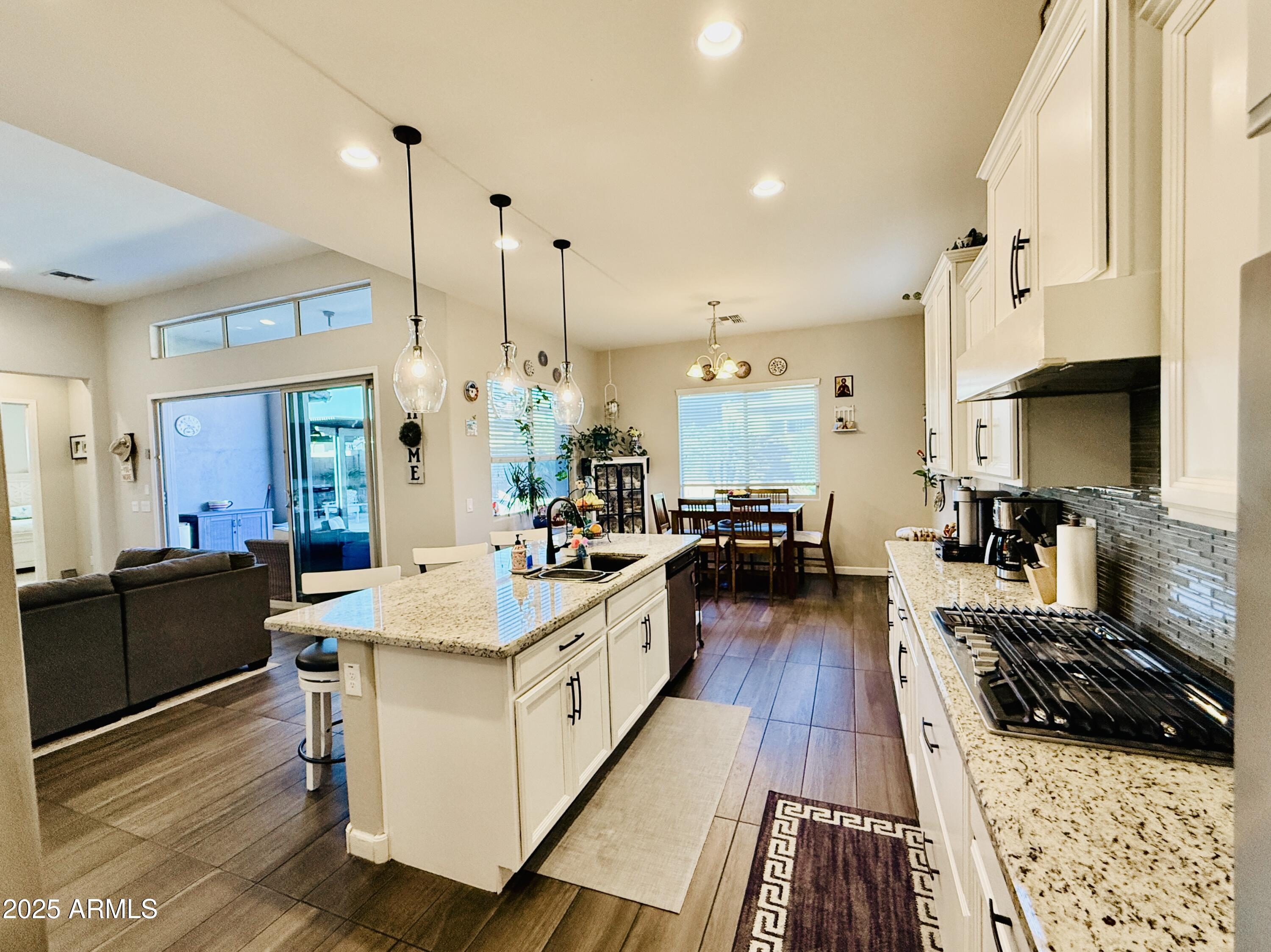 Litchfield Park, Arizona, 85340, United States, 3 Bedrooms Bedrooms, ,3 BathroomsBathrooms,Residential,For Sale,1989553