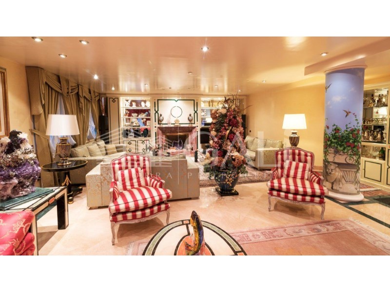 Andorra la Vella, Andorra, AD, 5 Bedrooms Bedrooms, ,4 BathroomsBathrooms,Residential,For Sale,1627592