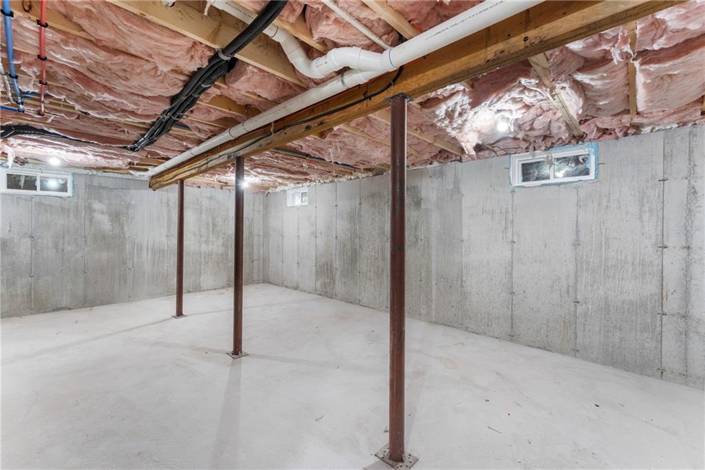 Providence, Rhode Island, 02907, United States, 6 Bedrooms Bedrooms, ,4 BathroomsBathrooms,Residential,For Sale,2005298