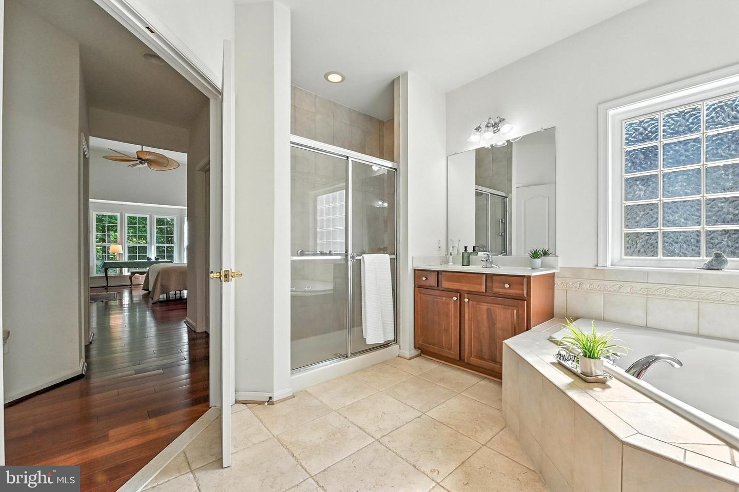Centreville, Maryland, 21617, United States, 3 Bedrooms Bedrooms, ,5 BathroomsBathrooms,Residential,For Sale,1901201