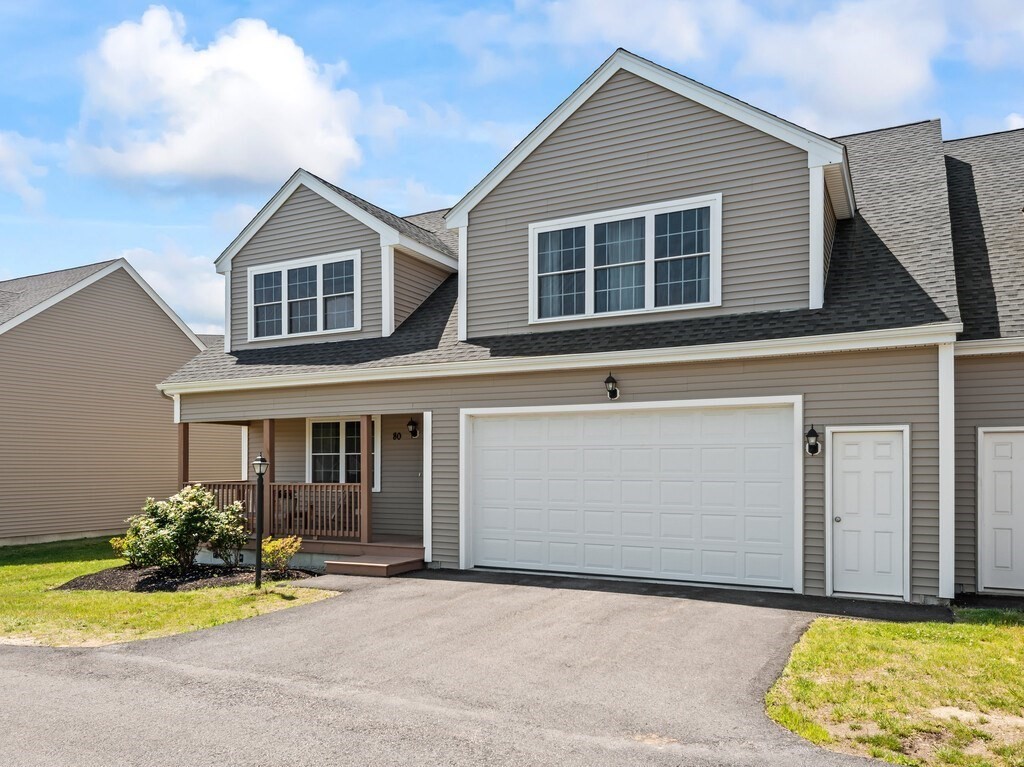 Sutton, Massachusetts, 01590, United States, 2 Bedrooms Bedrooms, ,3 BathroomsBathrooms,Residential,For Sale,1942823