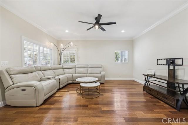 Los Angeles, California, 90016, United States, ,Residential,For Sale,1895088