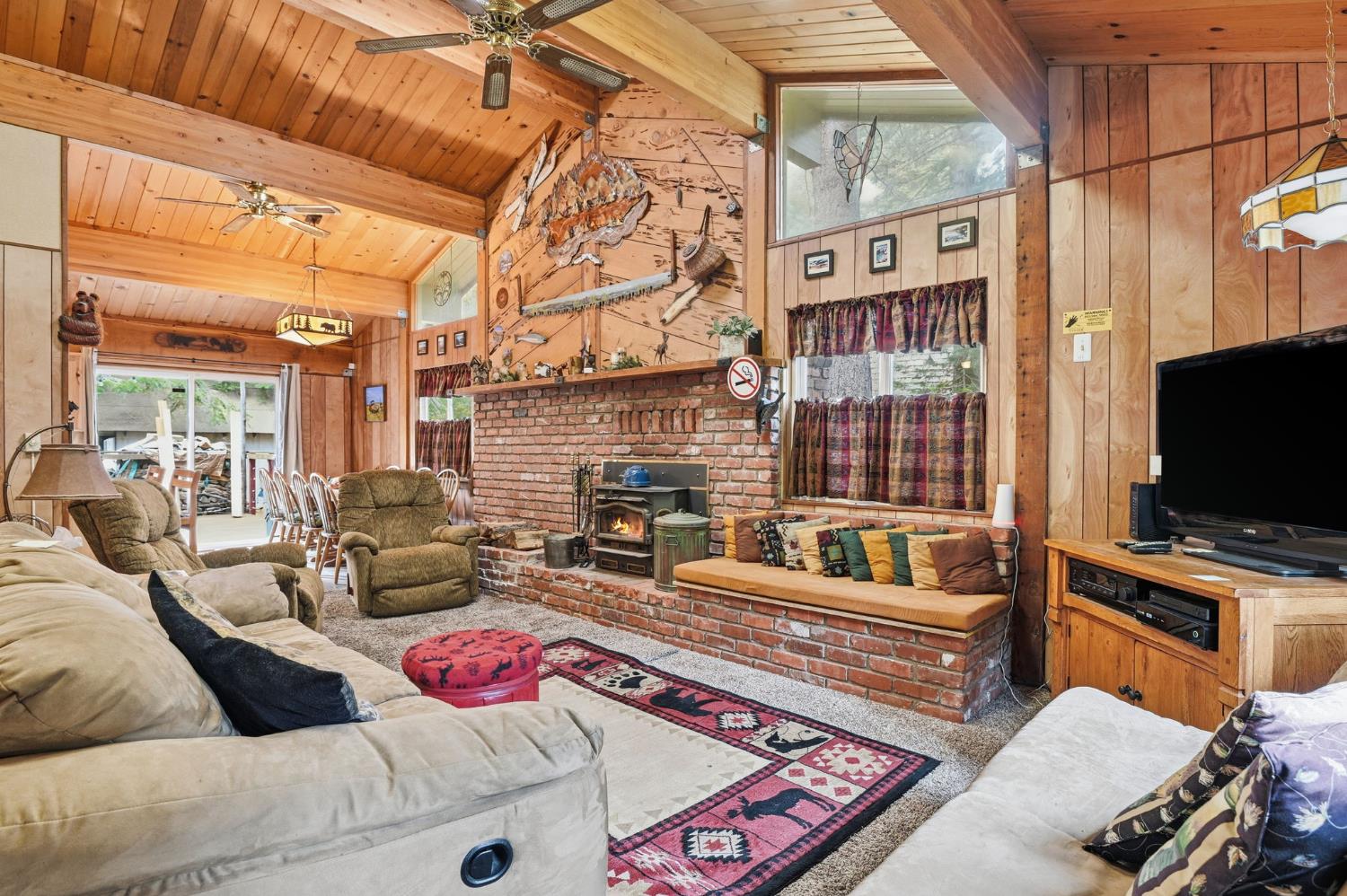 Tahoma, California, 96142, United States, 4 Bedrooms Bedrooms, ,2 BathroomsBathrooms,Residential,For Sale,2003437