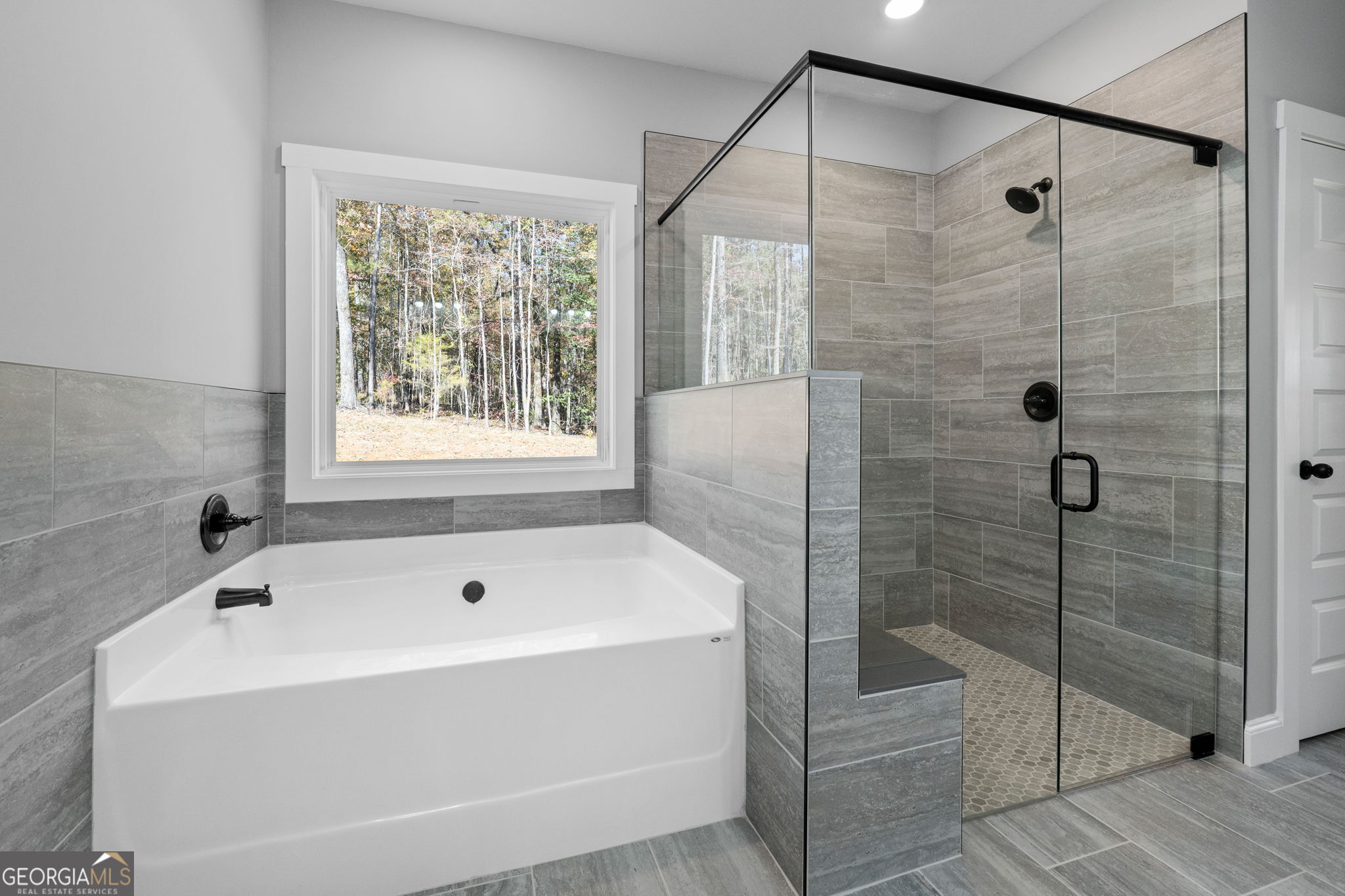 Forsyth, Georgia, 31029, United States, 4 Bedrooms Bedrooms, ,3 BathroomsBathrooms,Residential,For Sale,1992183