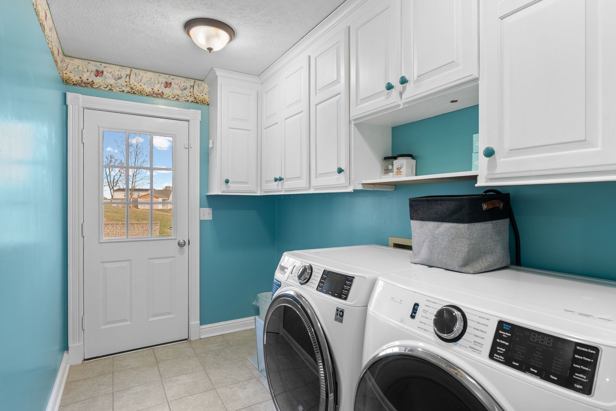 Lewisburg, Tennessee, 37091, United States, 4 Bedrooms Bedrooms, ,3 BathroomsBathrooms,Residential,For Sale,1999662