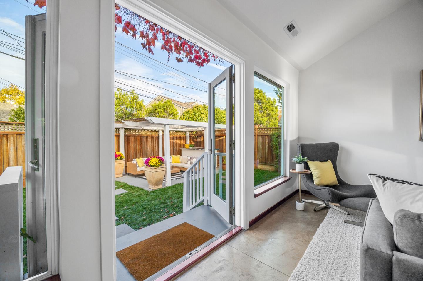 San Mateo, California, 94402, United States, 3 Bedrooms Bedrooms, ,2 BathroomsBathrooms,Residential,For Sale,1987583