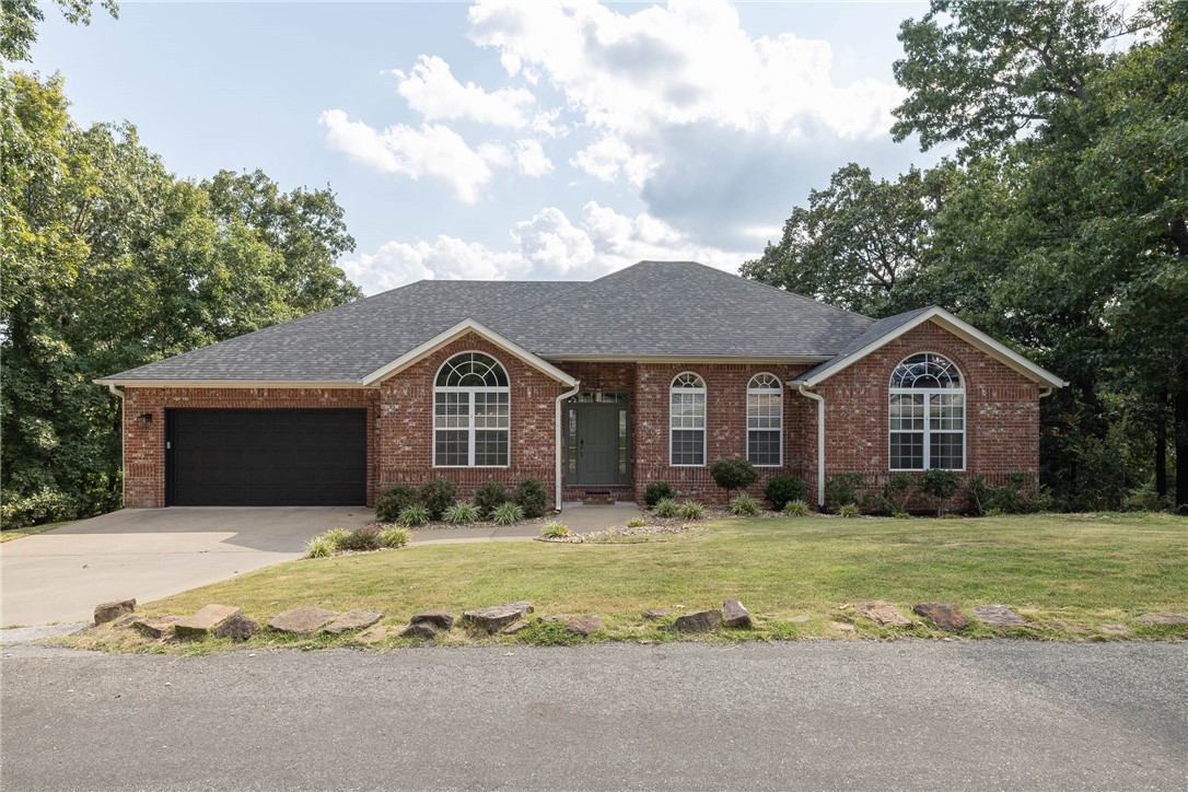 Bella Vista, Arkansas, 72714, United States, 4 Bedrooms Bedrooms, ,4 BathroomsBathrooms,Residential,For Sale,1918592