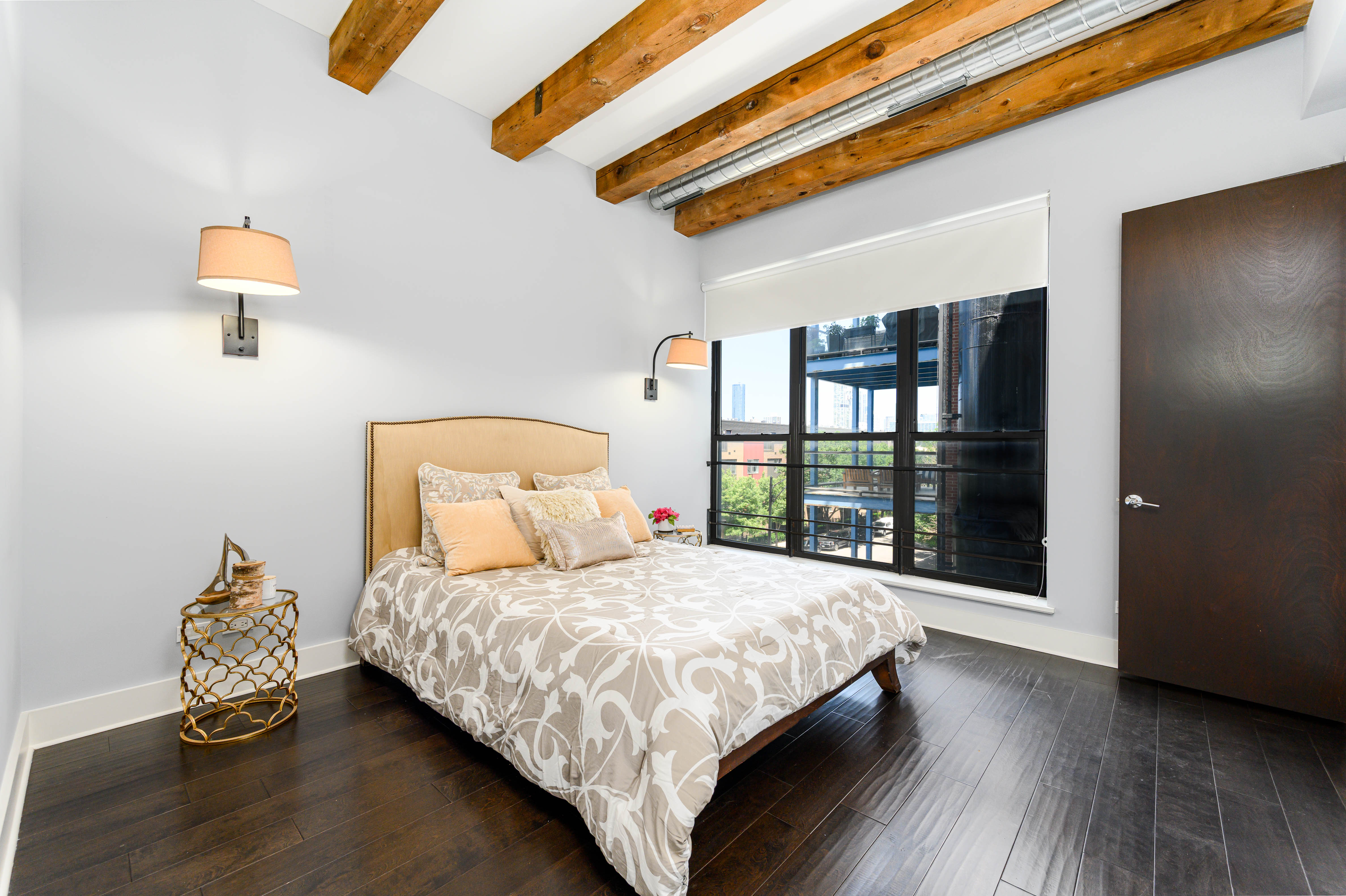  Stunning Mod Corner Loft with Downtown Views - 物件實景