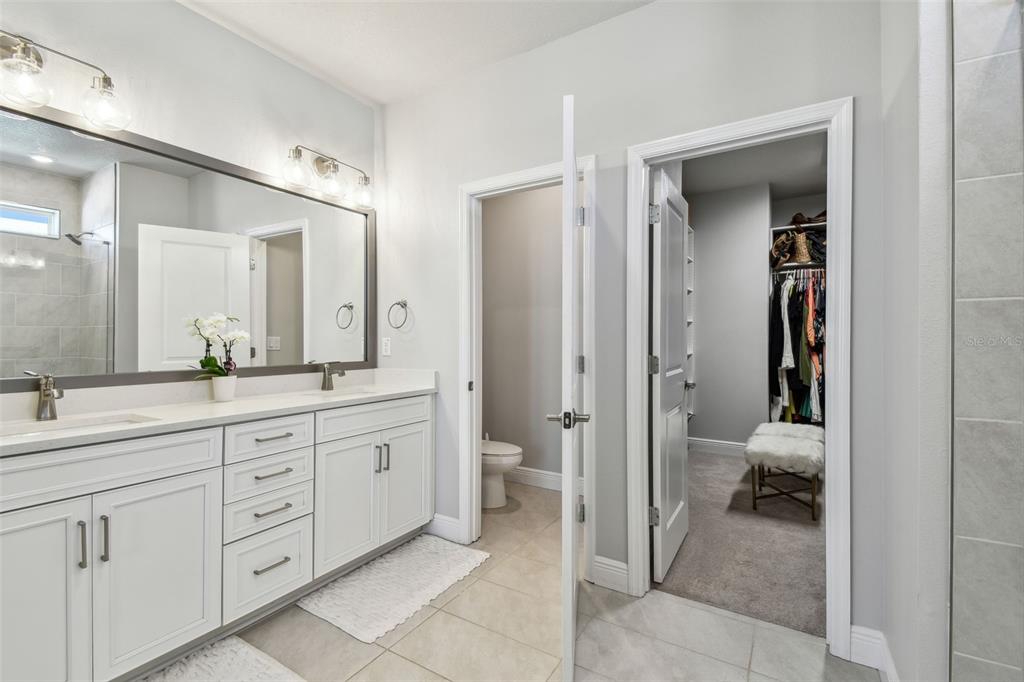 Sarasota, Florida, 34237, United States, 3 Bedrooms Bedrooms, ,4 BathroomsBathrooms,Residential,For Sale,1862311