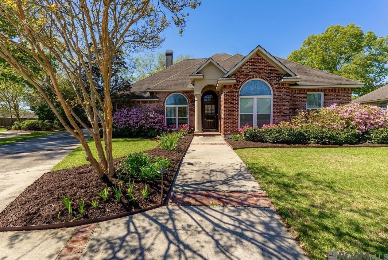 Baton Rouge, Louisiana, 70810, United States, 4 Bedrooms Bedrooms, ,3 BathroomsBathrooms,Residential,For Sale,2037860
