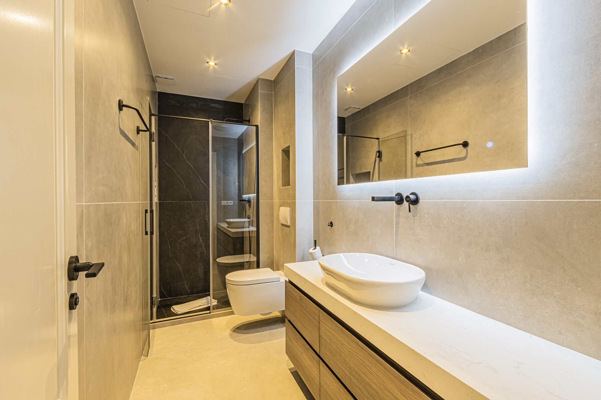  Extraordinary corner apartment on high floor with sea-views - 物件實景
