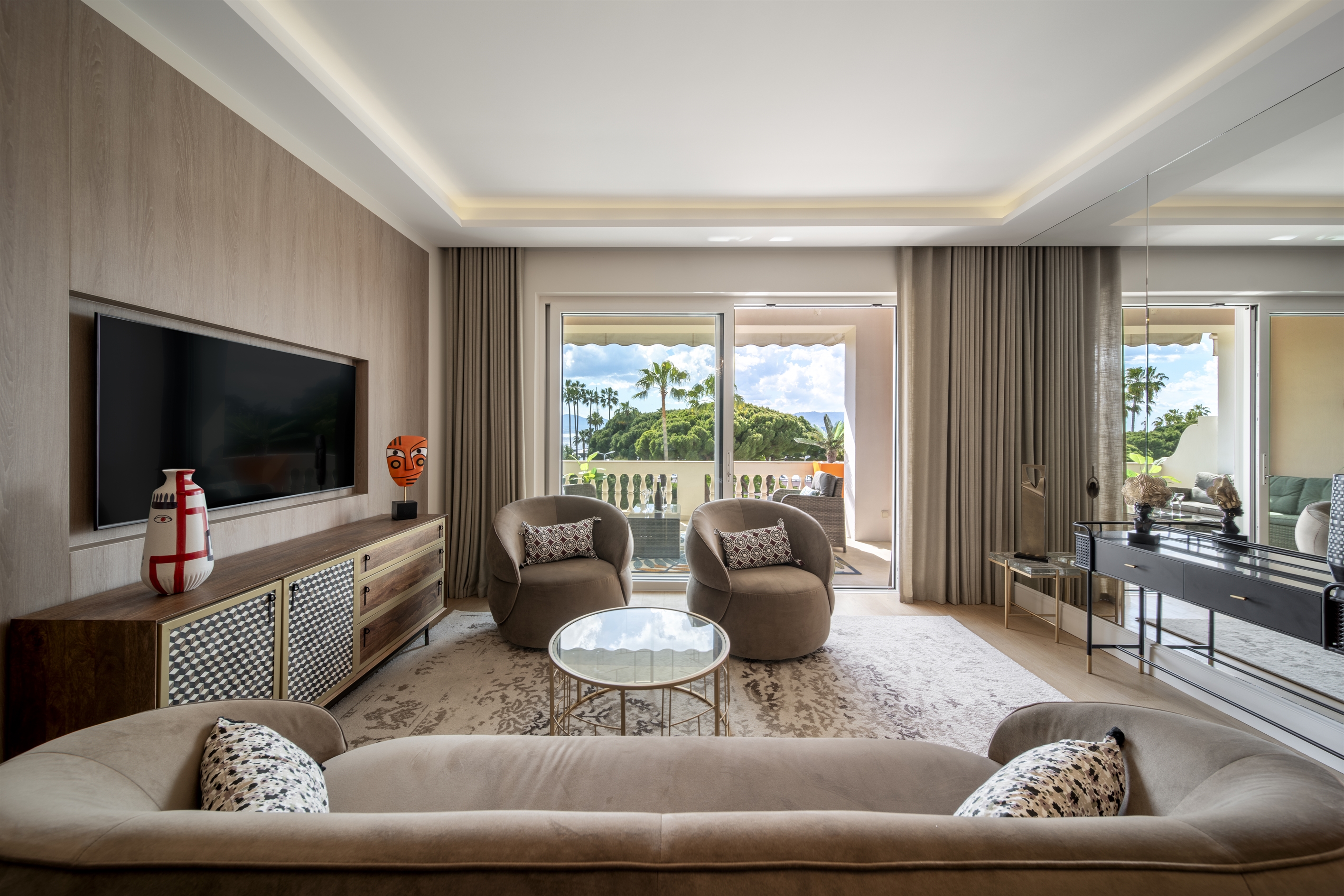  Recently renovated 3-bedroom apartment on the Croisette in Cannes, terrace and … - 物件實景
