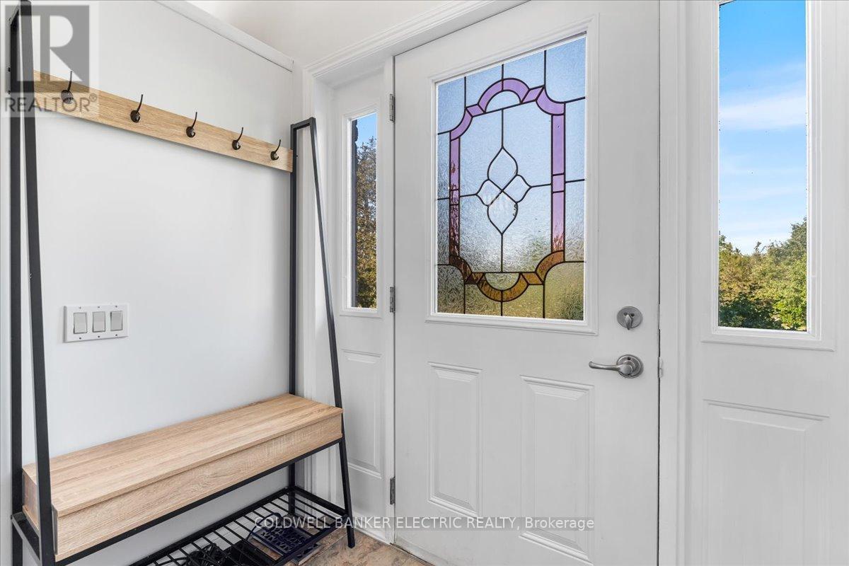 PRINCE EDWARD COUNTY (AMELIASBURG WARD), Ontario, K0K 1A0, CA, 5 Bedrooms Bedrooms, ,2 BathroomsBathrooms,Residential,For Sale,1867641