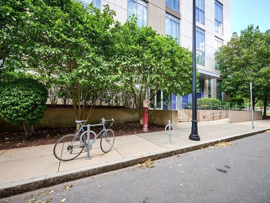 Cambridge, Massachusetts, 02141, United States, 1 Bedroom Bedrooms, ,2 BathroomsBathrooms,Residential,For Sale,1976381