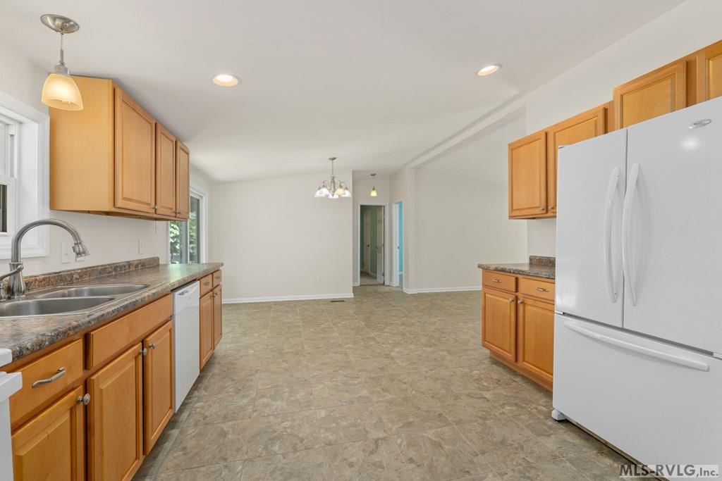 Macon, North Carolina, 27551, United States, 3 Bedrooms Bedrooms, ,2 BathroomsBathrooms,Residential,For Sale,1896406