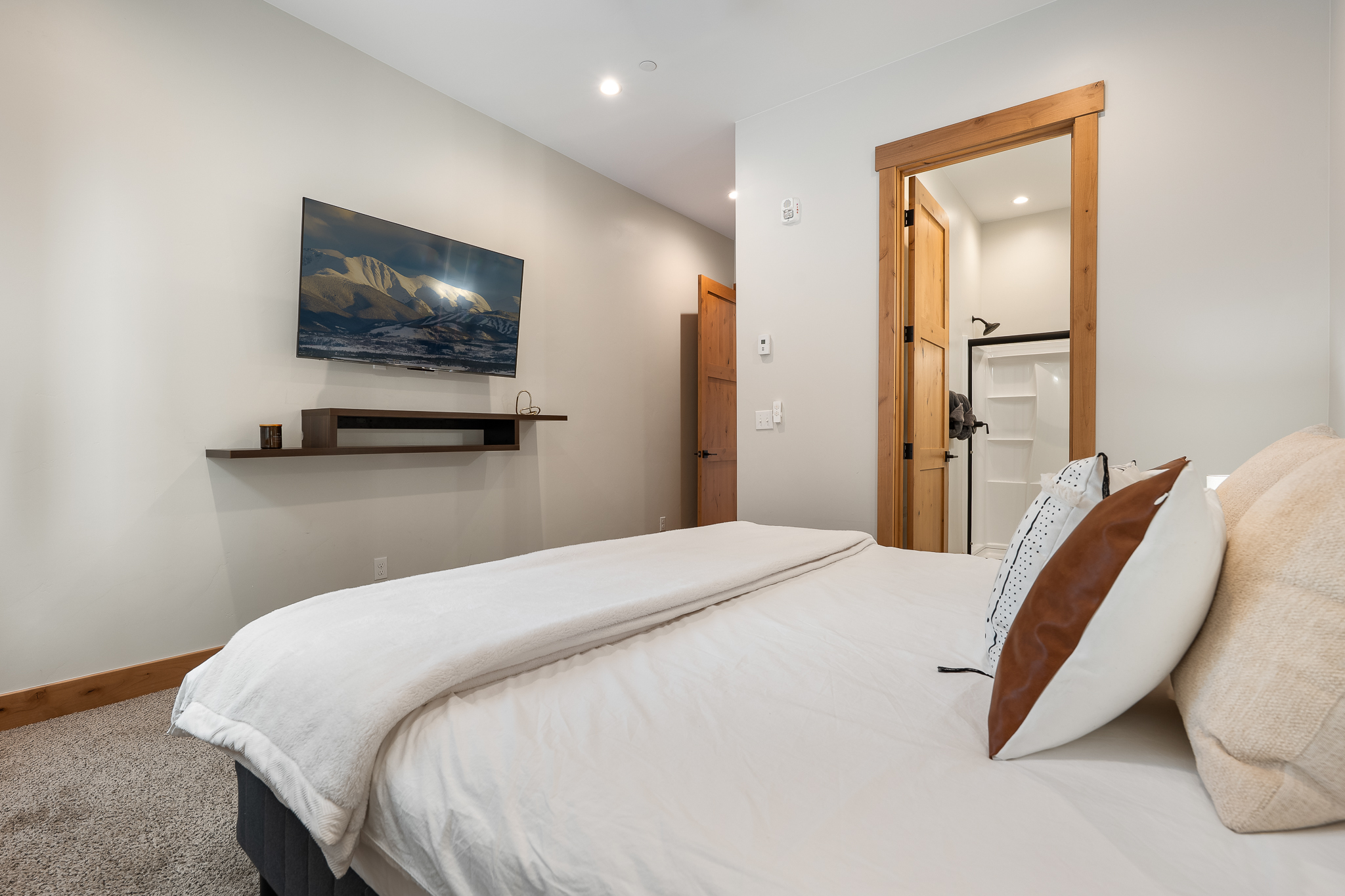  Fully Furnished Luxury Condo in Grand Park - 物件實景