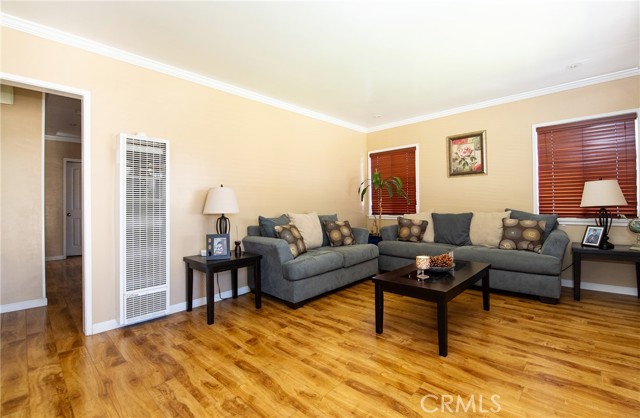 Hawthorne, California, 90250, United States, 3 Bedrooms Bedrooms, ,2 BathroomsBathrooms,Residential,For Sale,1984532