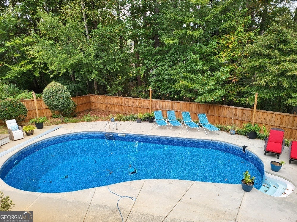 Roswell, Georgia, 30075, United States, 4 Bedrooms Bedrooms, ,4 BathroomsBathrooms,Residential,For Sale,1970977