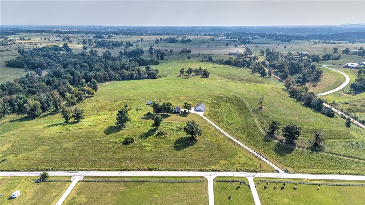 Bentonville, Arkansas, 72713, United States, 4 Bedrooms Bedrooms, ,2 BathroomsBathrooms,Residential,For Sale,1947992