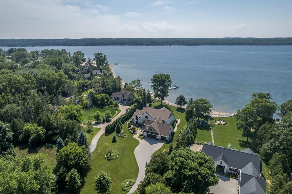 Sturgeon Bay, Wisconsin, 54235, United States, 3 Bedrooms Bedrooms, ,5 BathroomsBathrooms,Residential,For Sale,1941719