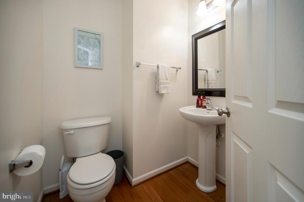 Fredericksburg, Virginia, 22407, United States, 4 Bedrooms Bedrooms, ,4 BathroomsBathrooms,Residential,For Sale,2049321