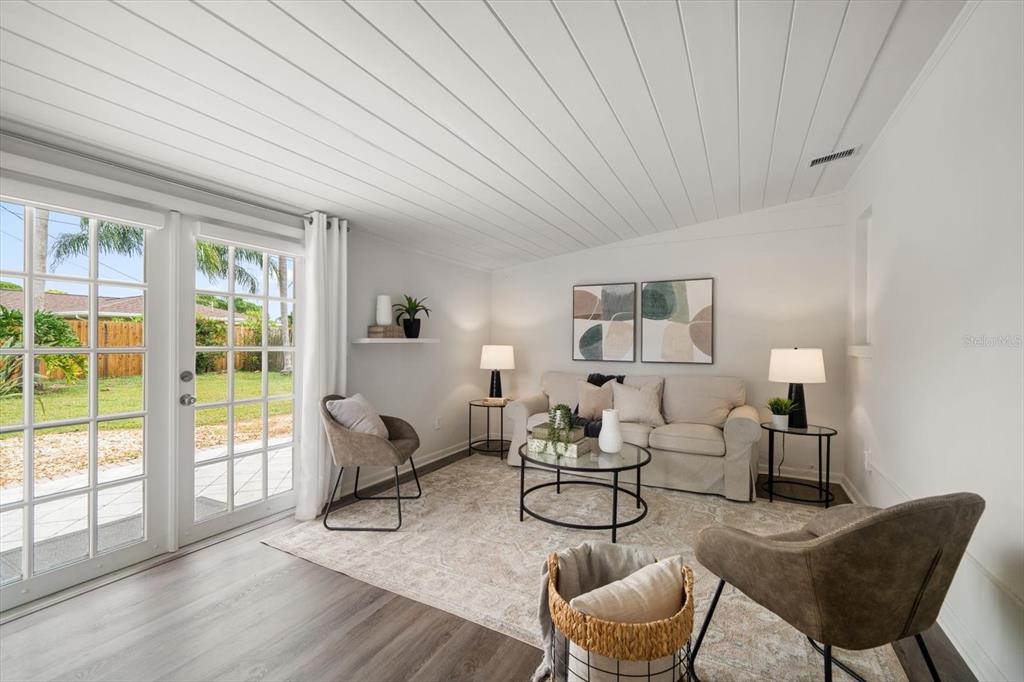 Belleair, Florida, 33756, United States, 2 Bedrooms Bedrooms, ,2 BathroomsBathrooms,Residential,For Sale,1988063