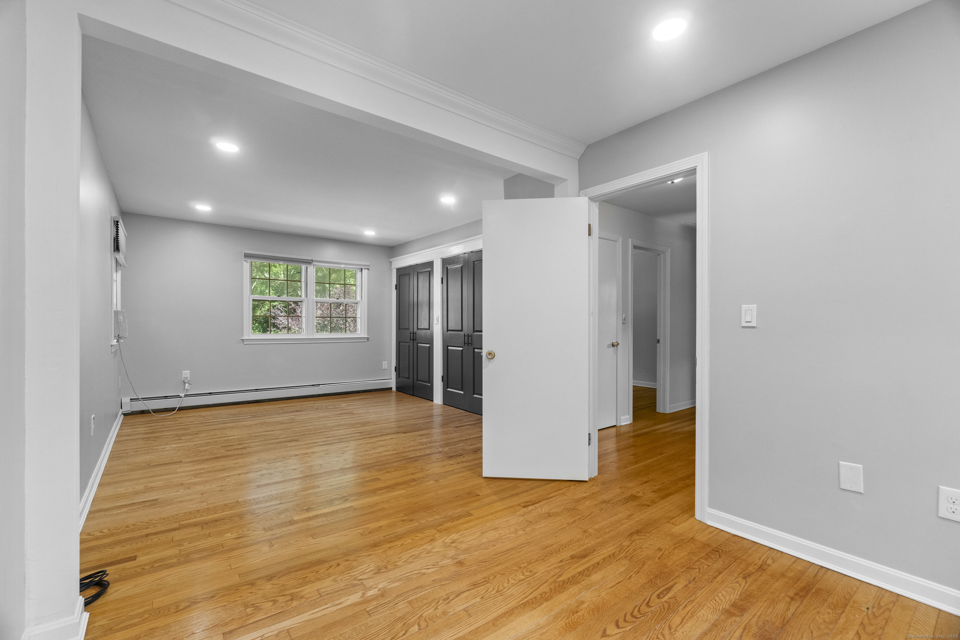 Old Lyme, Connecticut, 06371, United States, 4 Bedrooms Bedrooms, ,2 BathroomsBathrooms,Residential,For Sale,1901139