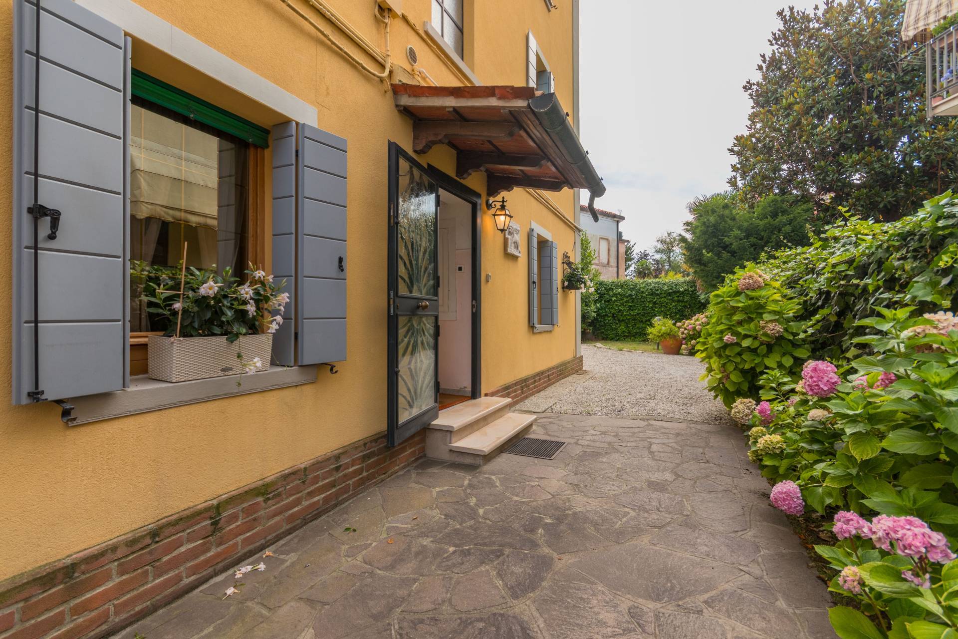 Venezia, Venezia, 30100, IT, 4 Bedrooms Bedrooms, ,2 BathroomsBathrooms,Residential,For Sale,1786336