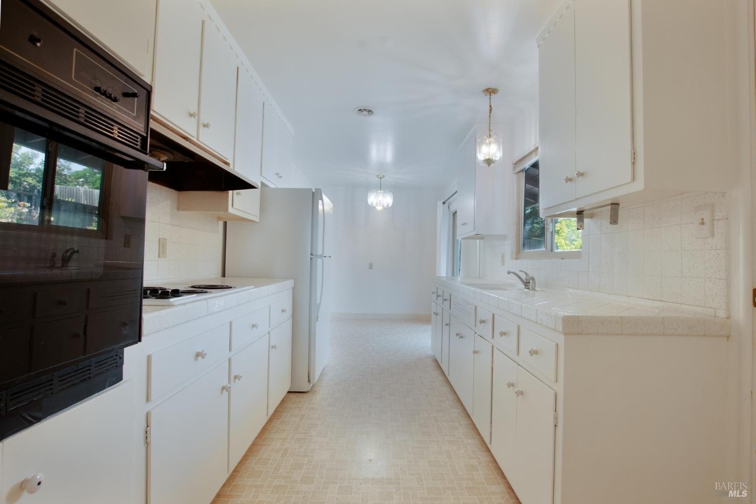 Vallejo, California, 94591, United States, 3 Bedrooms Bedrooms, ,2 BathroomsBathrooms,Residential,For Sale,1932094