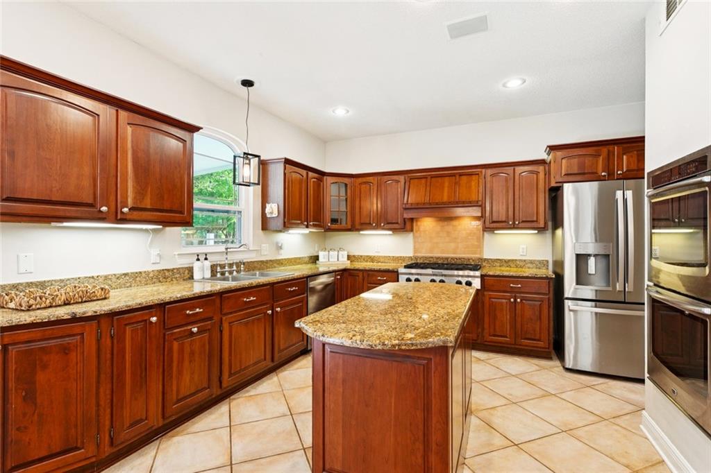 Covington, Louisiana, 70433, United States, 4 Bedrooms Bedrooms, ,4 BathroomsBathrooms,Residential,For Sale,1882669