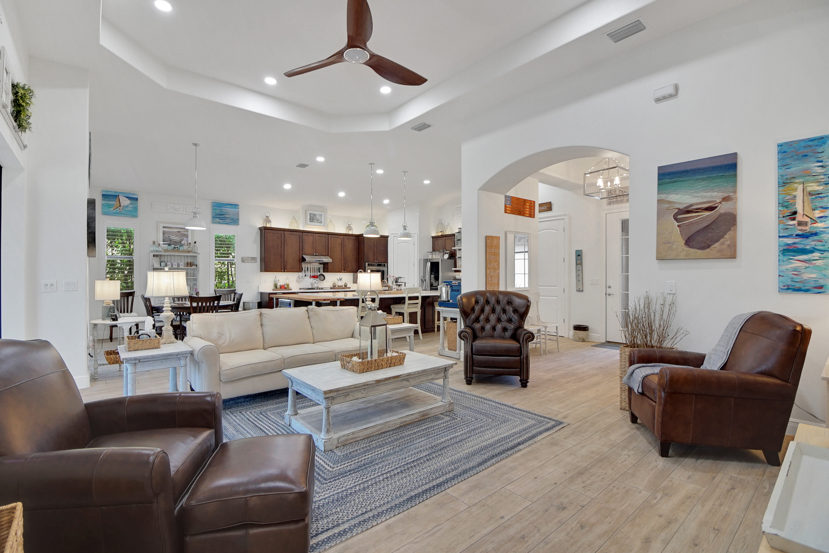 Lady Lake, Florida, 32159, United States, 4 Bedrooms Bedrooms, ,3 BathroomsBathrooms,Residential,For Sale,1922076