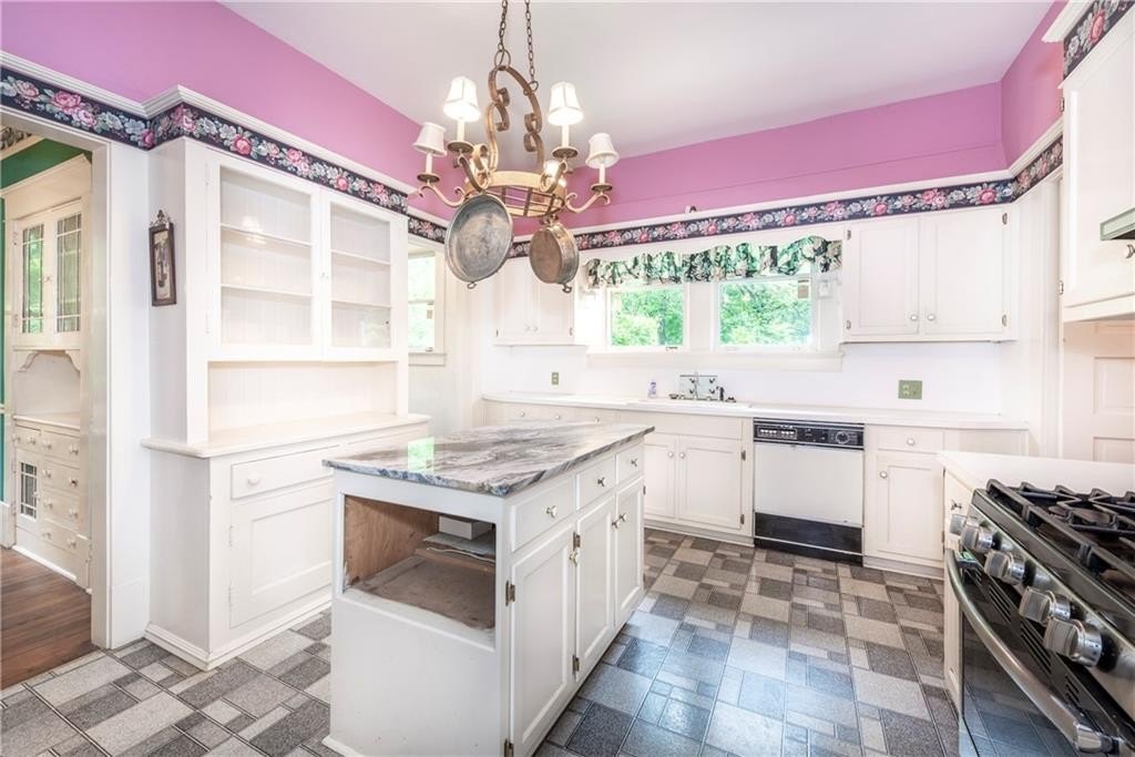 Tate, Georgia, 30177, United States, 3 Bedrooms Bedrooms, ,3 BathroomsBathrooms,Residential,For Sale,1854179