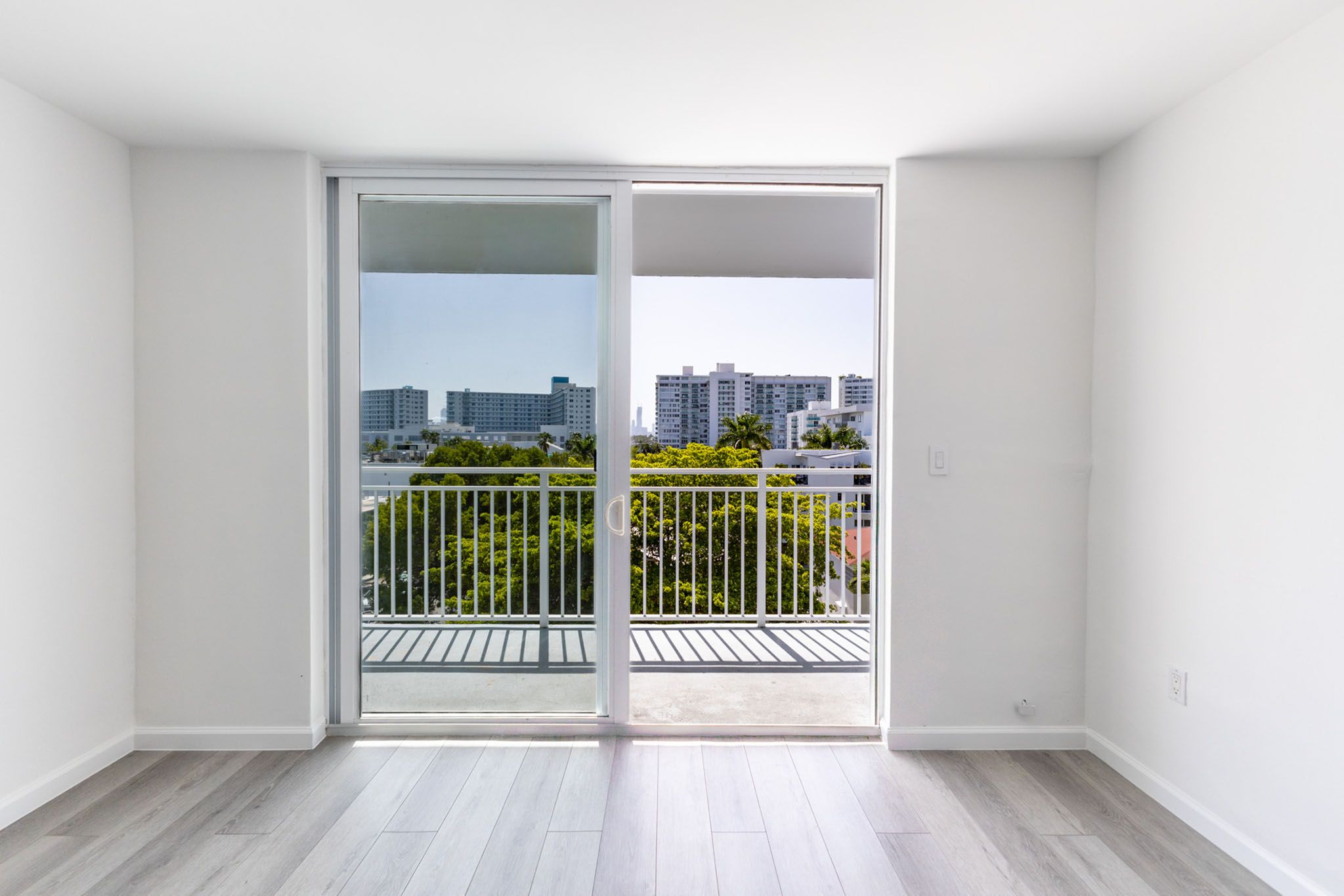  1045 10th St, Miami Beach, FL, 33139 - 物件實景