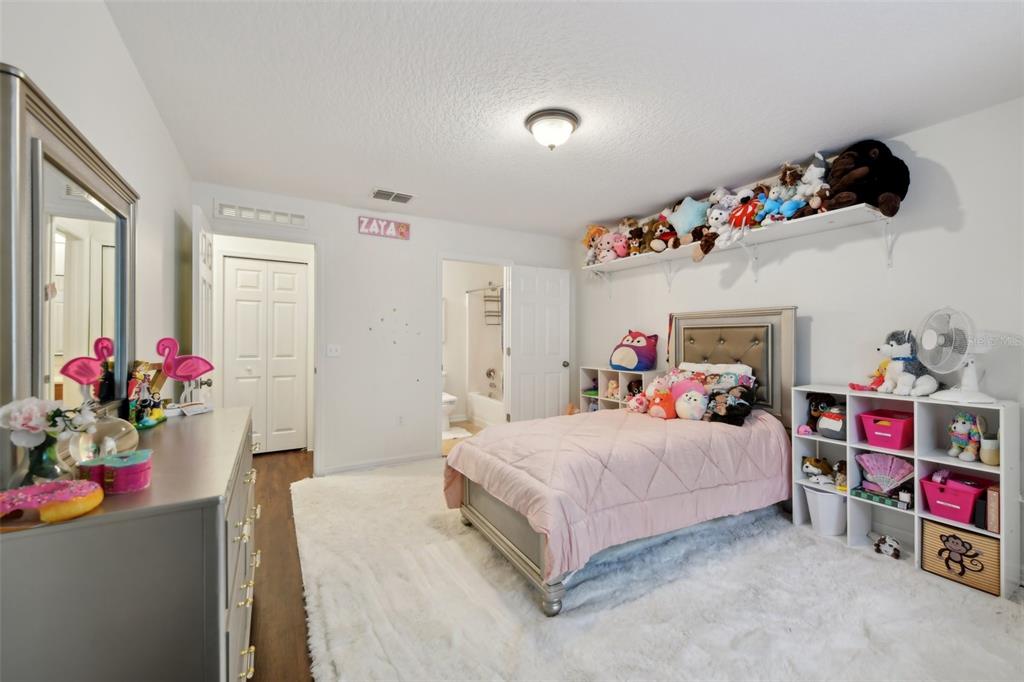 Leesburg, Florida, 34748, United States, 6 Bedrooms Bedrooms, ,5 BathroomsBathrooms,Residential,For Sale,1785536