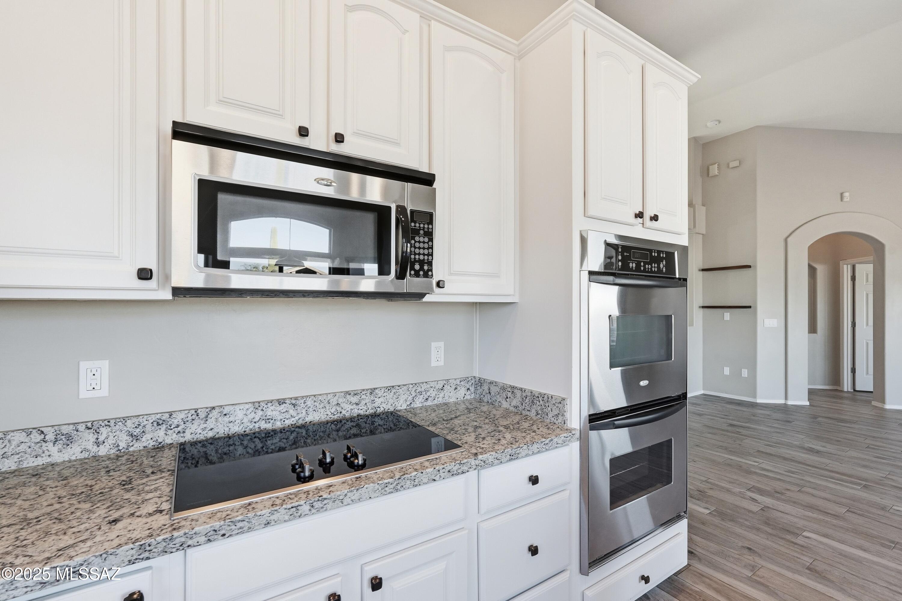 Sahuarita, Arizona, 85629, United States, 3 Bedrooms Bedrooms, ,2 BathroomsBathrooms,Residential,For Sale,1989505