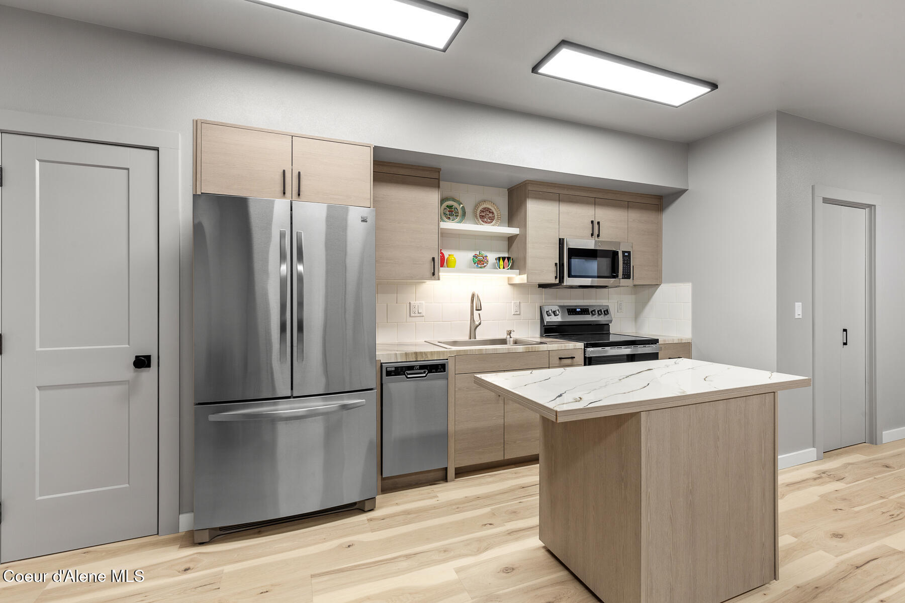 Coeur d'Alene, Idaho, 83814, United States, 5 Bedrooms Bedrooms, ,5 BathroomsBathrooms,Residential,For Sale,1981804