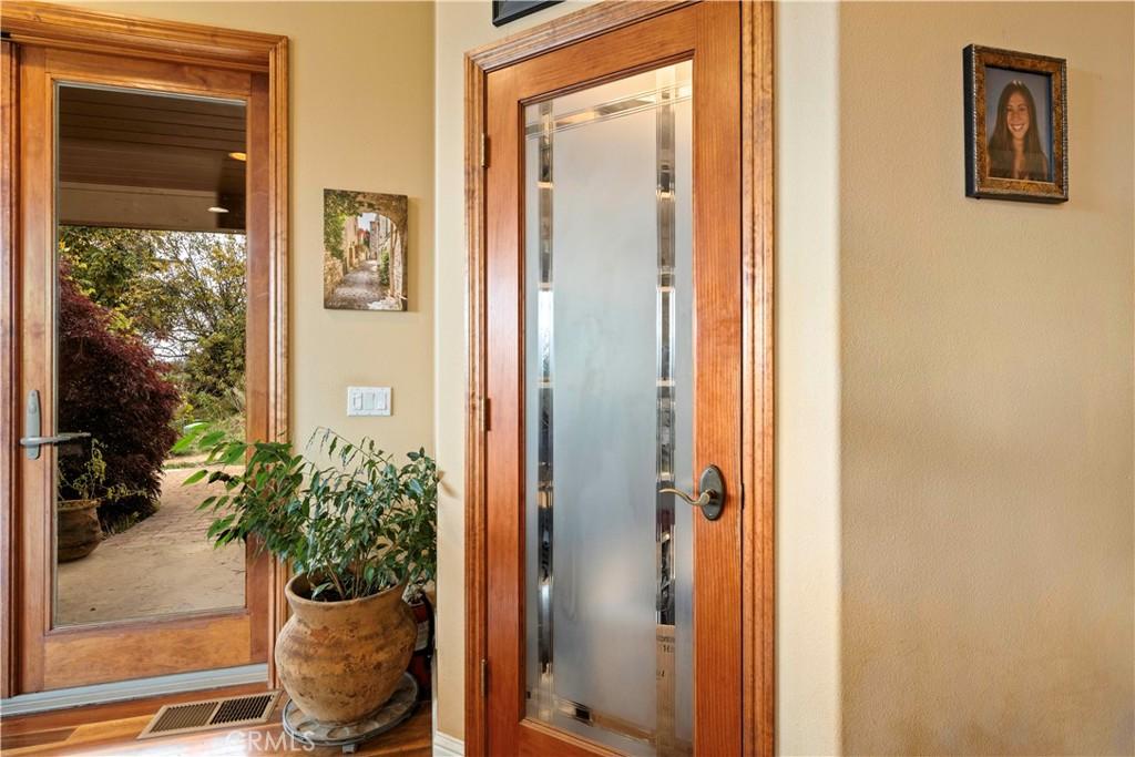 Kelseyville, California, 95451, United States, 5 Bedrooms Bedrooms, ,6 BathroomsBathrooms,Residential,For Sale,1998726