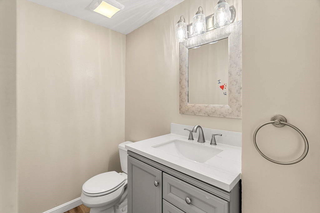 Salem, Massachusetts, 01970, United States, 3 Bedrooms Bedrooms, ,3 BathroomsBathrooms,Residential,For Sale,1913540