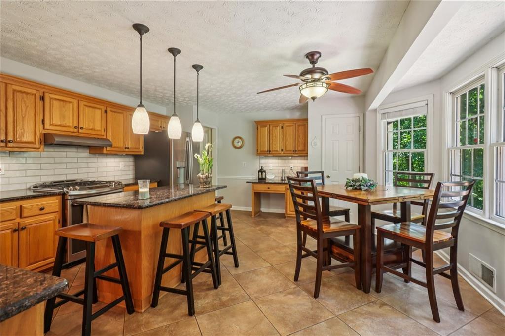 Flowery Branch, Georgia, 30542, United States, 4 Bedrooms Bedrooms, ,3 BathroomsBathrooms,Residential,For Sale,1923417